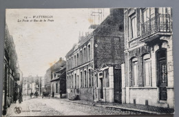 WATTRELOS La Poste Et La Rue De La Poste . Vue Rare  ... ETAT : T.Bon    VOIR SCAN POUR DEFAUT - Wattrelos