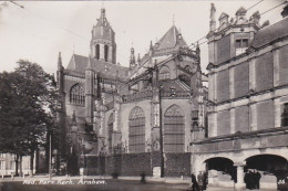 2606682Arnhem, Ned. Herv. Kerk. (Fotokaart Met Zilverglans) (Linksonder Een Vouwtje) - Arnhem