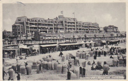 2606730Scheveningen, Strand Met Grand Hotel. (Zie Hoeken)   - Scheveningen