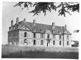 5317 - 89 - YONNE - LES ORMES - Château De Boutin - Luoghi