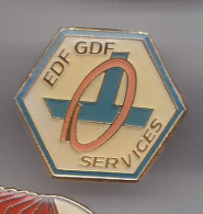 Pin's EDF GDF Services Réf 3074 - EDF GDF