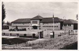 477078Roermond, Ernst Casimirkazerne. (FOTO KAART)(minuscule Vouwen In De Hoeken) - Roermond