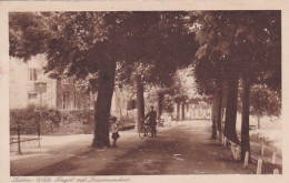 485112Leiden, Witte Singel Met Diaconessenhuis. 1923. (kleine Vouwen In De Hoeken) - Leiden