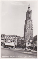 4851140Amersfoort, Varkensmarkt Met O.L. Vrouwentoren. (FOTOKAART) - Amersfoort