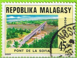 MADAGASCAR - Pont De La Sofia - Contre La Faim