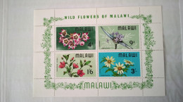 Malawi BL10** Wild Flowers. - Malawi (1964-...)
