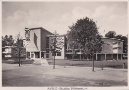484984Hilversum, A.V.R.O. – Studio. (FOTOKAART)1938.(kleine Vouwen In De Hoeken) - Hilversum