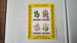 Malawi BL24 **  Flowers. - Malawi (1964-...)