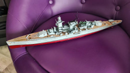 2 WK Bismark Schiff Modell Aus Kunstoff Ca 50 Cm Lang - Bateaux