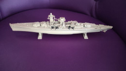 2 WK Bismark Schiff Modell Aus Kunstoff Ca 40 Cm Lang - Boats