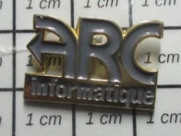 713L Pin's Pins / Beau Et Rare / MARQUES / ARC INFORMATIQUE C'est Des Flèches ! - Informática