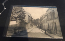 Carte  Postale  N65    BAGNOLET    La Rue De Ménilmontant - Bagnolet