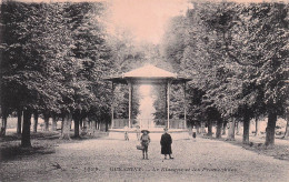 Guerigny - Le Kiosque Et Les Promenades -  CPA °Jp - Guerigny