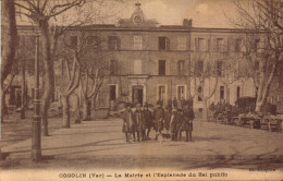 Var, Cogolin, La Mairie Et L Esplanade Du Bal Public - Cogolin
