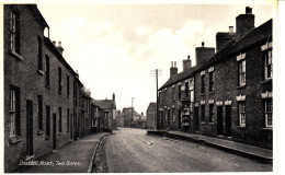 BW24. Vintage Postcard. Dosthill Road, Two Gates. Staffordshire. - Autres & Non Classés