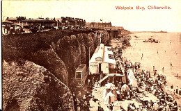 BW18. Vintage Postcard.  Walpole Bay, Cliftonville, Kent.  Bathing Huts. Busy Beach. - Huntingdonshire