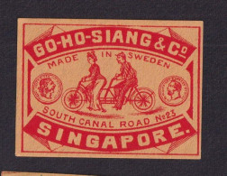 Ancienne étiquette  Allumettes Suède Chine  Vélo Cycle Femme Homme Singapore - Boites D'allumettes - Etiquettes
