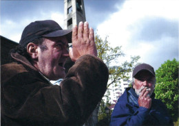 Photographe - Alexandra Bellamy : "Amar Et Tony" -Parvis De L'église Saint-Pierre-Saint Paul, Colombes - Monier