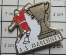 320 Pin's Pins / Beau Et Rare / SPORTS / CLUB FOOTBALL AS MARENNES COUPE - Football