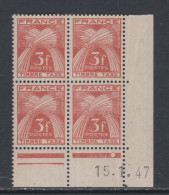 France Timbres-Taxe N° 83 X : 3 F. Rouge-brun En Bloc De 4 Coin Daté Du  15 . 1 . 47 .   1 Pt Blanc, Trace Cha. Sinon TB - Taxe