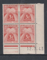 France Timbres-Taxe N° 73 X : 3 F. Rouge-brun En Bloc De 4 Coin Daté Du  12 . 7 . 43 .   1 Pt Blanc, Trace Cha. Sinon TB - Postage Due