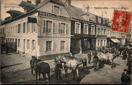 N°11422 -cpa Goderville -place Du Marché -hôtel Du Bras D'or- - Goderville