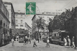 Algérie )    ALGER  -  La Place Du Gouvernement Et La Rue Bab El Oued  ( Tramway ) - Algiers