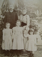 Photo Format Cabinet Anonyme Couple (Ernest Et Lucie Bisch) Et Leurs 3 Filles CA 1890-95 - L403 - Alte (vor 1900)