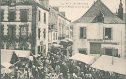 56 MUZILLAC - PLACE DU MARCHE UN JOUR DE FOIRE - CAFE BILLARD - Muzillac