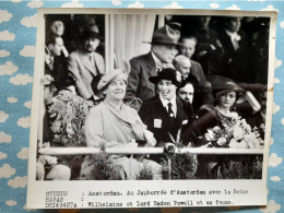 Photo Presse HAVAS JAMBORREE 1937 D'AMSTERDAM La Reine WILHELMINE Et Lord  BADEN POWELL Et Sa Femme - Other & Unclassified