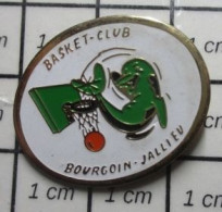 713M Pin's Pins / Beau Et Rare / TSPORTS / CLUB BASKET BOURGOIN JALLIEU DAUPHIN VERT - Basketball