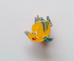 Pin's Arthus Bertrand Disney Poisson Avec Dorure - Disney