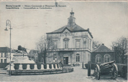 Bourg-Léopold - Maison Communale Et Monument Du Souvenir - Leopoldsburg - Gemeentehuis En Gedenkteeken - Leopoldsburg