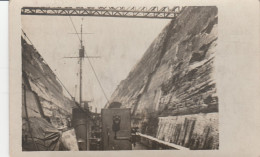Delcampe - CANAL DE CORINTHE PHOTO CARTE 1917 NAVIRE TBE - Handel