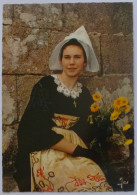 COSTUME BRETON - REGION CARHAIX SAINT HERBOT POULLAOUEN HUELGOAT (29/Finistère)-Jeune Fille Du Poher Cornette Cérémonie - Carhaix-Plouguer