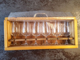 Vintage Zes  Wijnglazen Foire Du Vin In Houten Kistje - Glasses