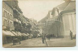 RPPC - A Localiser - Suisse ? - Une Rue Commercante - Zur Rose - W. Baumann - Bauma