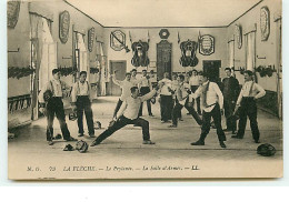 LA FLECHE - Le Prylanée - La Salle D'Armes - Fencing