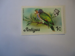 ANTIGUA  & BARBUDA  MNH  STAMPS  1976 PARROTS - Papegaaien, Parkieten