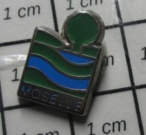 3117 Pin's Pins / Beau Et Rare / ADMINISTRATIONS / DEPARTEMENT DE LA MOSELLE Mini Pin's Par DIMO - Administrations