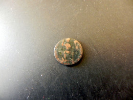 Old Ancient Coin - To Be Identified - Autres & Non Classés