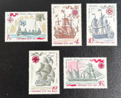 RUSSU3796-00MNH - Soviet Transport - History Of The Soviet Navy - Complete Set Of 5 MNH Stamps - USSR - 1971 - Neufs