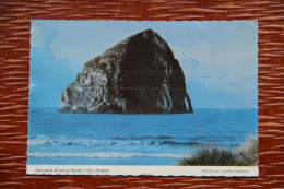 ETATS UNIS : Haystack Rock At PACIFIC City, OREGON - Altri & Non Classificati