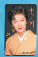 Japan Telefonkarte Japon Télécarte Phonecard -  Girl Frau Women Femme - Musique