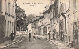 La Chapelle De Cheillé * Rue Du Village * Commerces Magasins * Villageois - Autres & Non Classés