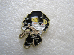 RARE  PIN'S   BD  MANGA MY HÉRO ACADÉMIA  SHOTA  AIZAWA  ERASER HEAD - Cómics