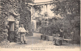 63-CLERMONT-FERRAND- FONTAINE PERIFIANTE DU PONT NATUREL DE ST-ALYRE- PRESENTATION D'OBJETS PERITIES VUE D'UNE DES GROTT - Clermont Ferrand