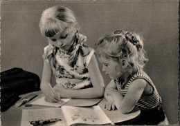 G8211 - Glückwunschkarte Schulanfang - Mädchen - Verlag Reichenbach DDR - Eerste Schooldag