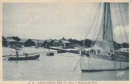 17 -  ANGOULINS SUR MER - Bateaux Au Port - Angoulins