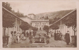 FRANCE - Vals Les Bains - Vue Générale De La Cour Des Bains - Animé - Carte Postale Ancienne - Vals Les Bains